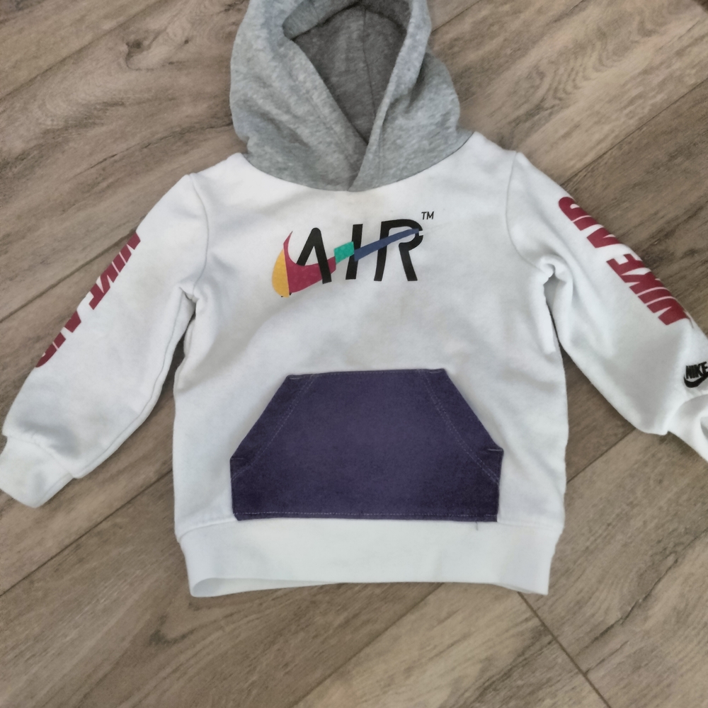 Nike Kids White and Gray Hoodie